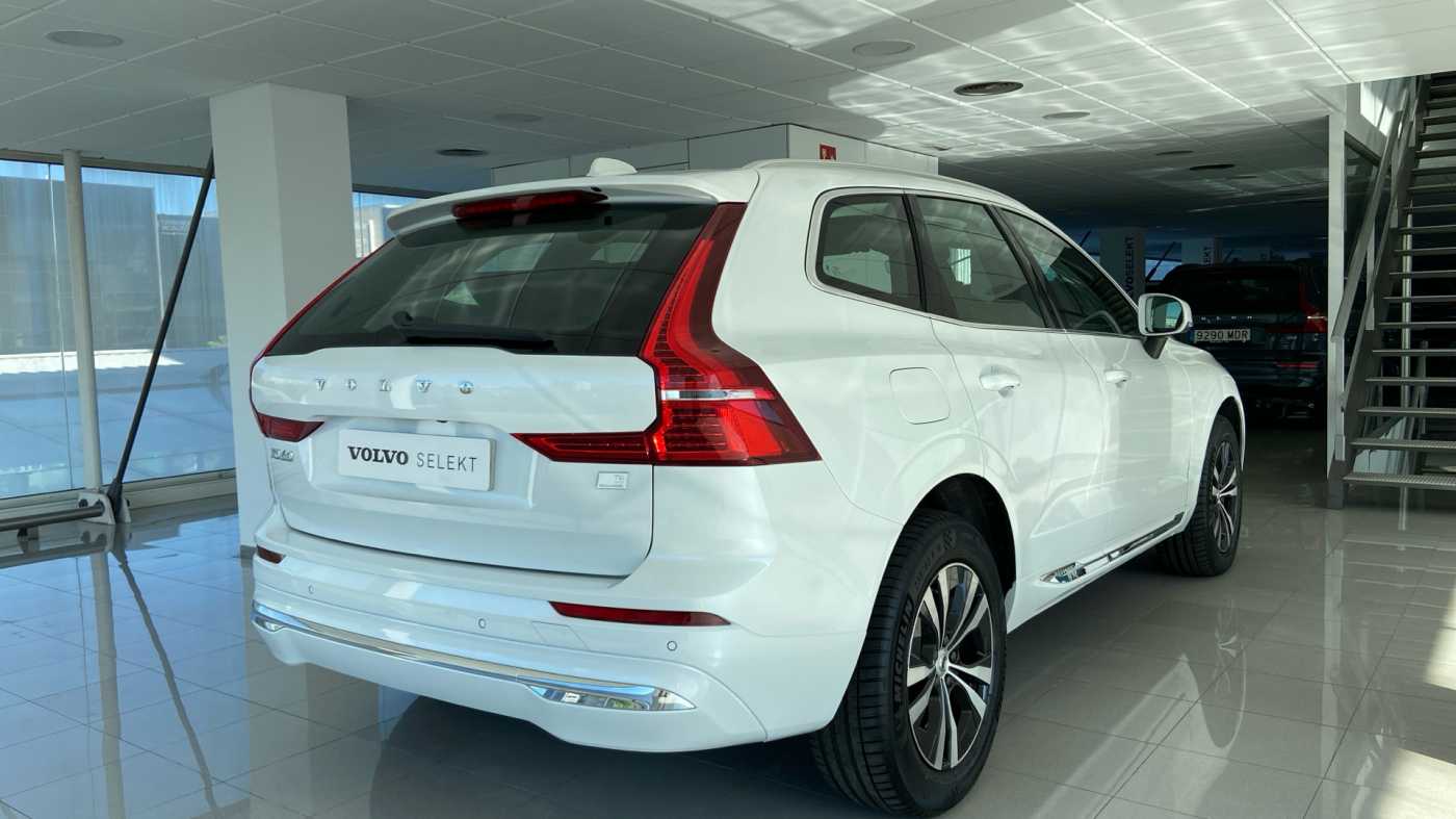 Volvo  XC60 Recharge Core, T6 plug-in hybrid eAWD, Eléctrico/Gasolina, Bright