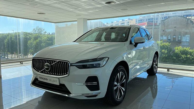 Volvo  XC60 Recharge Core, T6 plug-in hybrid eAWD, Eléctrico/Gasolina, Bright